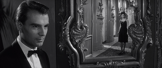 large-last-year-at-marienbad-screen