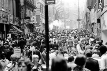 photographs-new-york-crowded-street-48-53-12